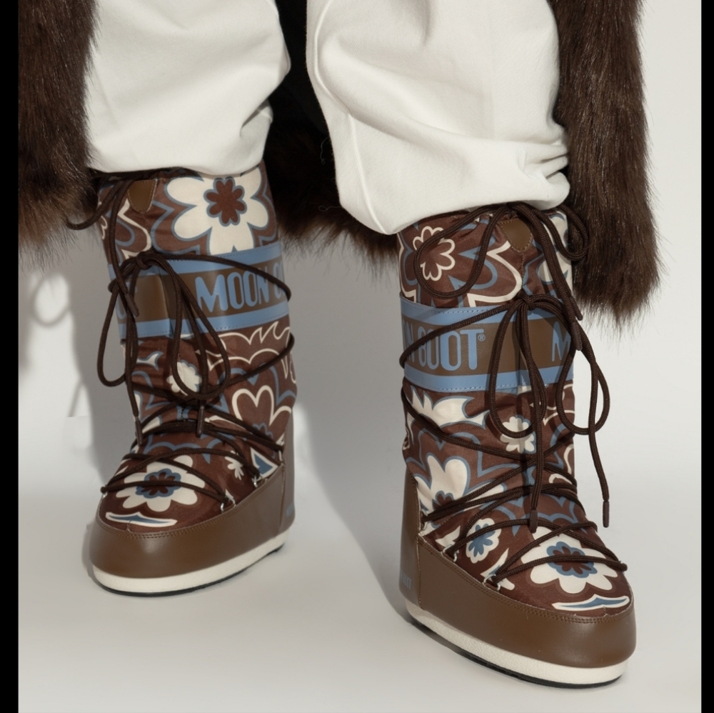 Moon Boot Icon Flower Moon Boots Floral Boots Brown White Blue Flowers - Picture 4 of 16